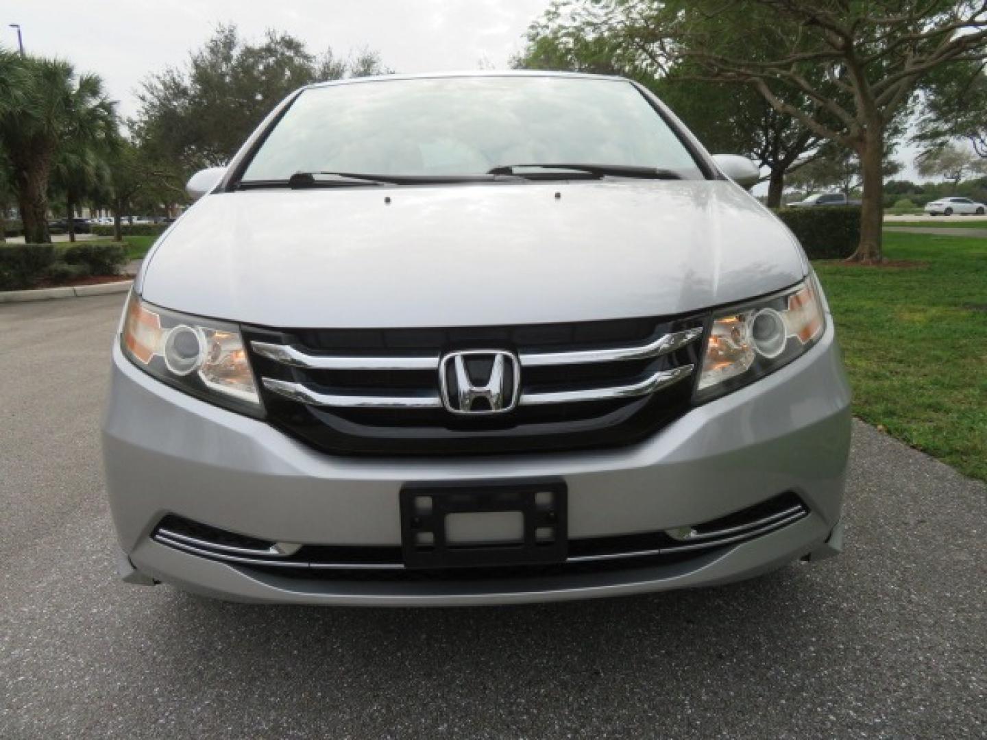 2014 Silver /GRAY Honda Odyssey EX-L (5FNRL5H68EB) with an 3.5L V6 SOHC 24V engine, 6-Speed Automatic transmission, located at 4301 Oak Circle #19, Boca Raton, FL, 33431, (954) 561-2499, 26.388861, -80.084038 - You are looking at Gorgeous Low Mileage 2014 Honda Odyssey EX-L Braunability Freedom Van Handicap Van Wheelchair Van Conversion Van with 25K Original Miles, Power Side Entry Ramp with Kneeling Van Function, Passenger Side Quick Lock System (same as ez lock), Quick Release Front Seats, Tie Down Syste - Photo#11